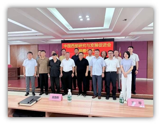 红色热土激荡“双百”新活力